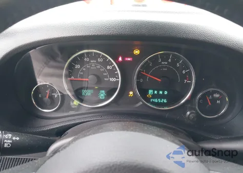 2013 Jeep Wrangler Unlimited Sahara z USA, uszkodzony, nr VIN 1C4BJWEG8DL638290